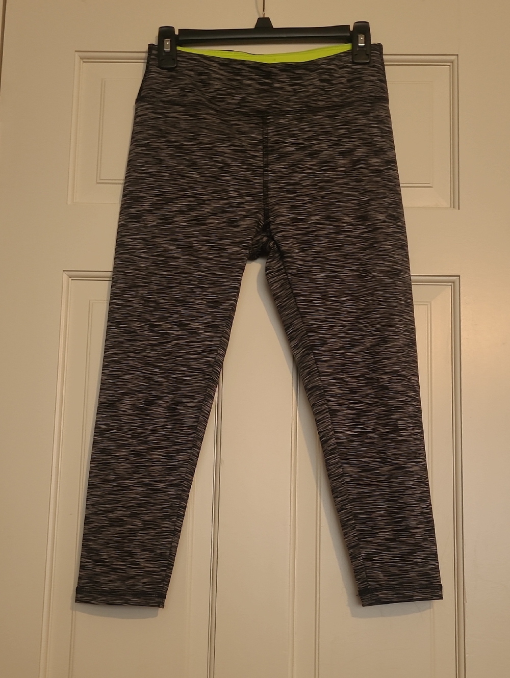 26 International Gray Space-Dye Leggings with Lime Waistband